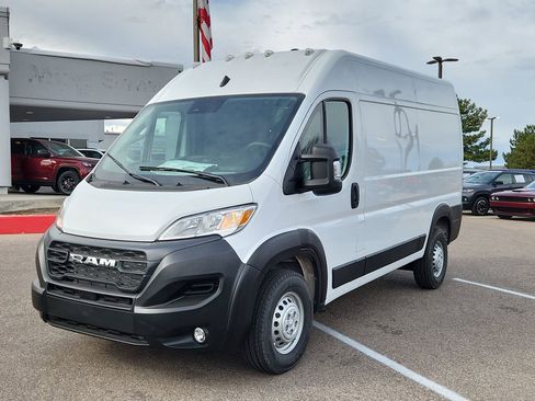 Used 2025 RAM ProMaster 1500 w/ Convenience Group image 4