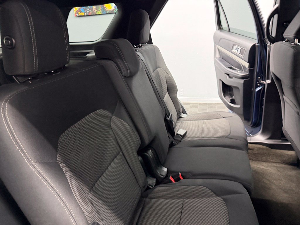 Used 2018 Ford Explorer XLT FWD image 46