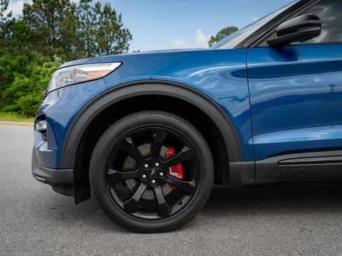 Used 2021 Ford Explorer ST w/ ST Street Pack AWD/4WD image 4