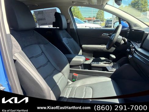 New 2026 Kia Sportage SX FWD image 11