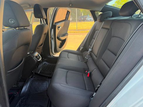 Used 2020 Chevrolet Malibu LT FWD image 22