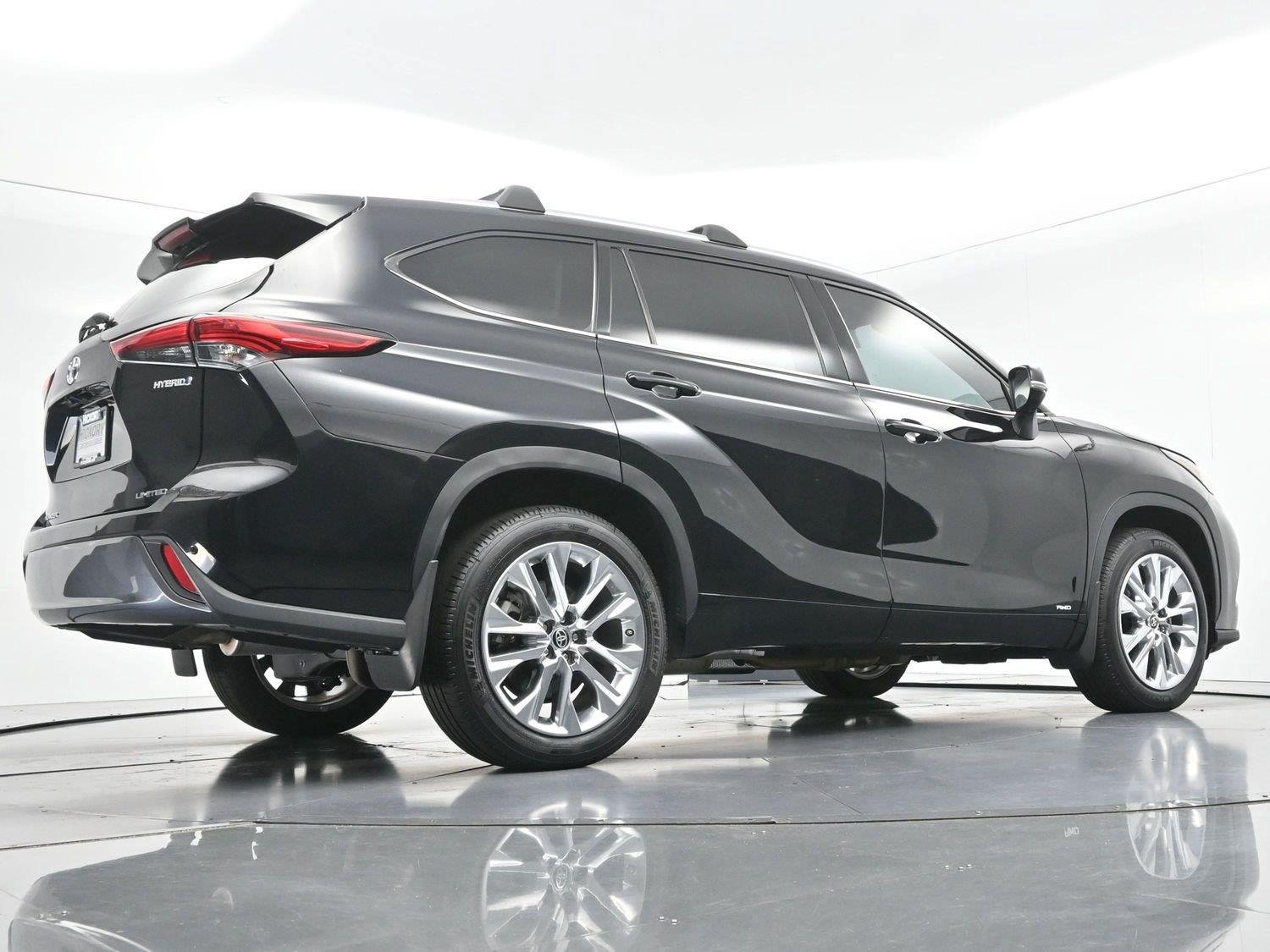 Used 2023 Toyota Highlander Limited AWD/4WD image 59