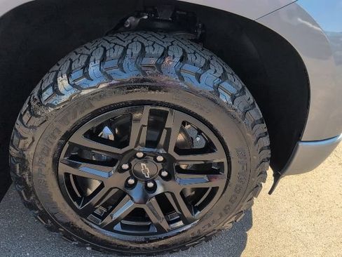 Used 2023 Chevrolet Silverado 1500 RST AWD/4WD image 19