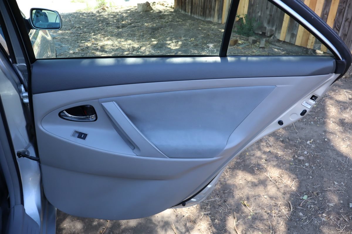 Used 2010 Toyota Camry FWD image 25