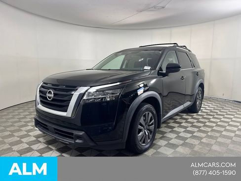 Used 2022 Nissan Pathfinder SV FWD image 1