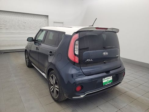 Used 2018 Kia Soul + image 5