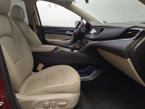 Used 2020 Buick Enclave Essence FWD image 21