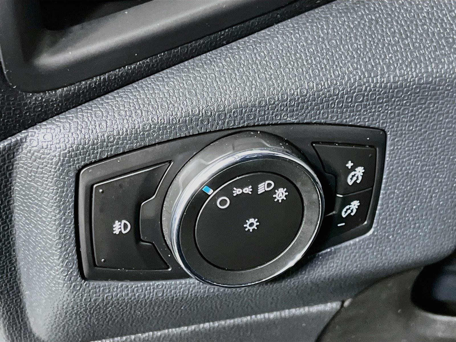 Used 2019 Ford EcoSport SE w/ SE Convenience Package FWD image 13