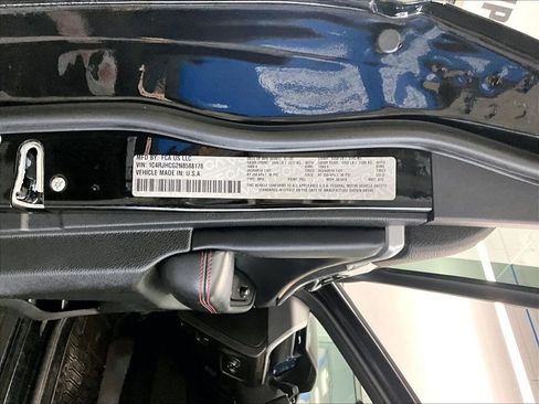 Used 2022 Jeep Grand Cherokee Trailhawk AWD/4WD image 34