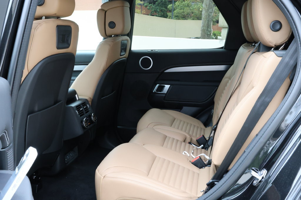 New 2026 Land Rover Discovery Dynamic SE AWD/4WD image 36