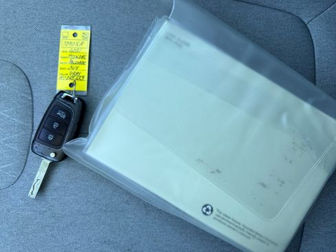 Used 2021 Hyundai Palisade SE image 23