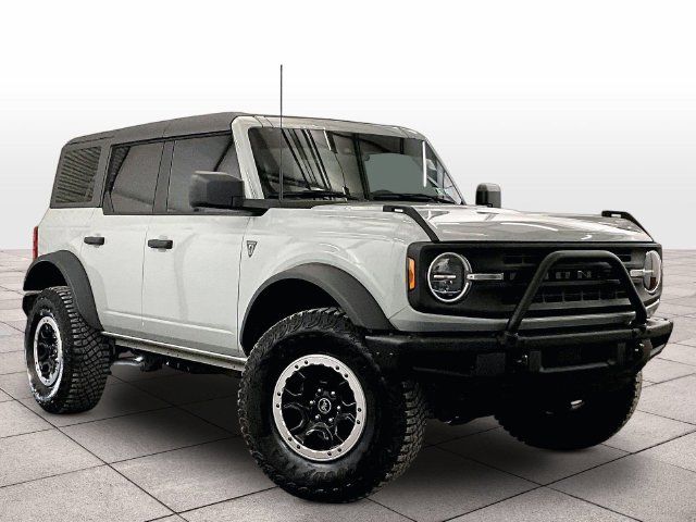 Used 2022 Ford Bronco 4-Door w/ Sasquatch Package AWD/4WD image 2