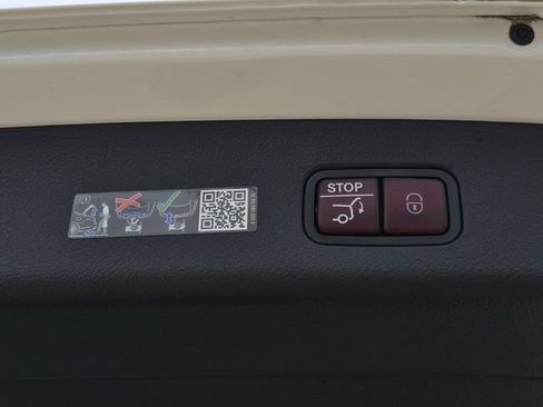Certified 2025 Mercedes-Benz GLC 43 AMG 4MATIC image 10