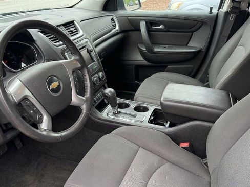 Used 2015 Chevrolet Traverse LT w/ Style and Technology Package AWD/4WD image 6