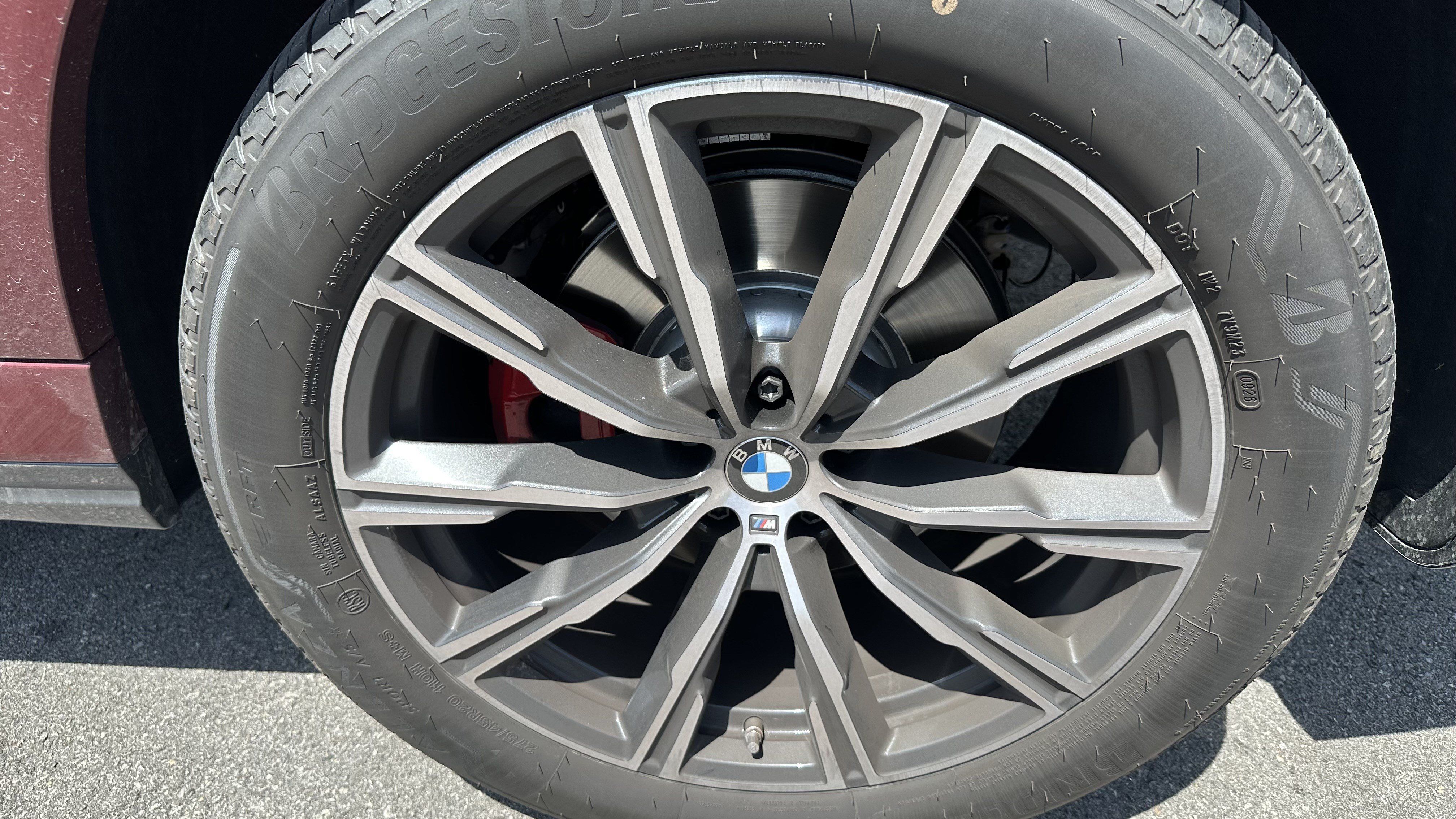 Certified 2027 BMW X6 xDrive40i w/ Premium Package AWD/4WD image 13
