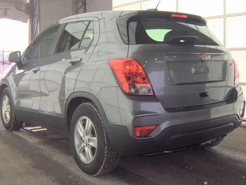 Used 2020 Chevrolet Trax LS FWD image 4