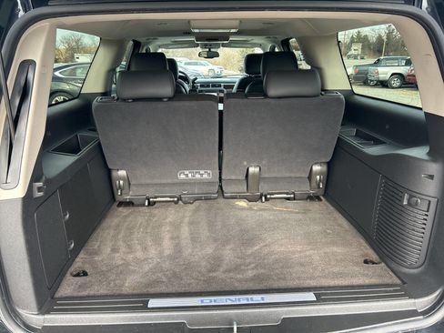 Used 2014 GMC Yukon XL Denali image 17