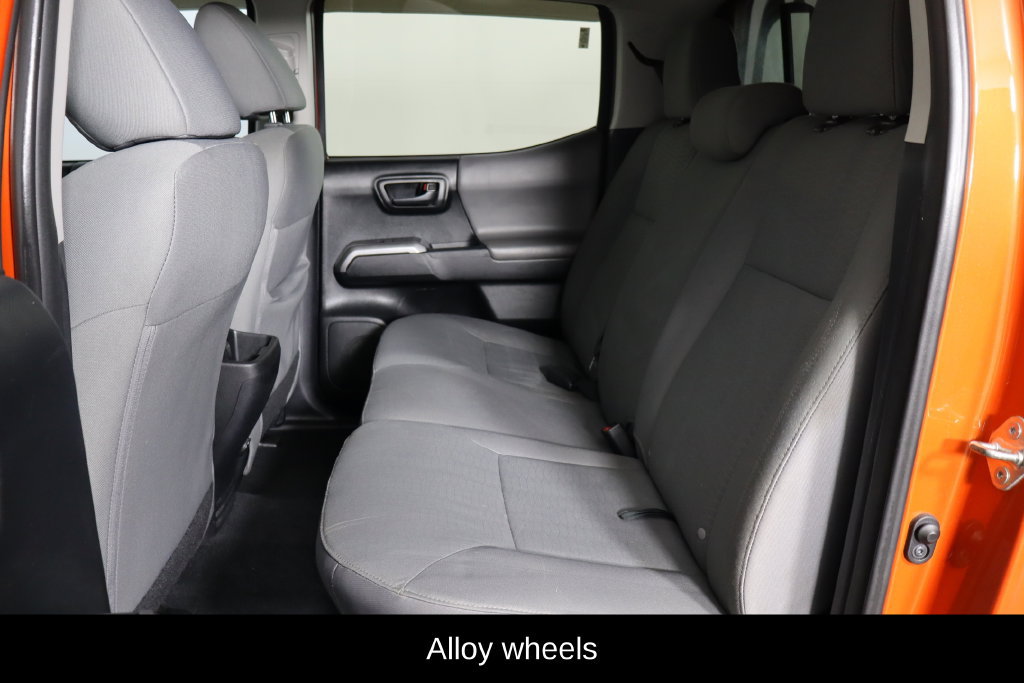 Used 2018 Toyota Tacoma SR5 RWD image 8