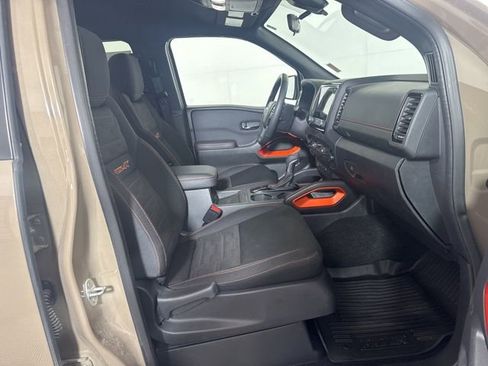 Used 2022 Nissan Frontier PRO-4X image 4