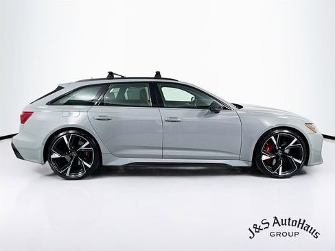 Used 2022 Audi RS 6 w/ Carbon Optic Package AWD/4WD image 8