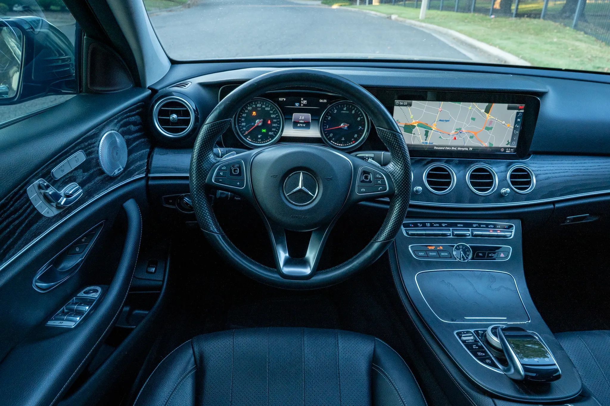 Used 2018 Mercedes-Benz E 300 4MATIC image 17