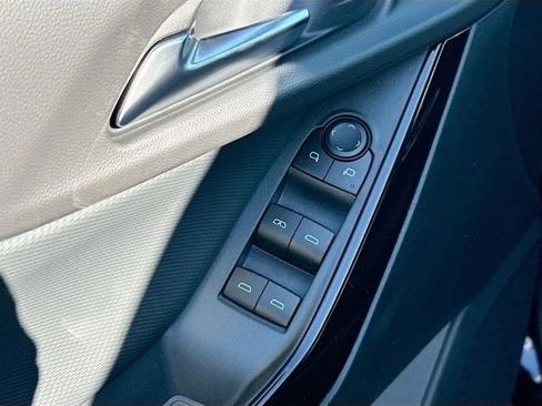 New 2026 Chevrolet Equinox LT w/ Midnight Edition image 9