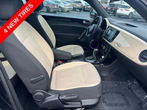 Used 2019 Volkswagen Beetle 2.0T SE FWD image 20