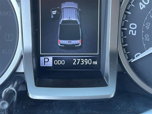 Certified 2022 Toyota Tacoma SR5 image 22