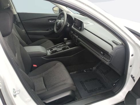 Used 2025 Honda Accord SE image 28