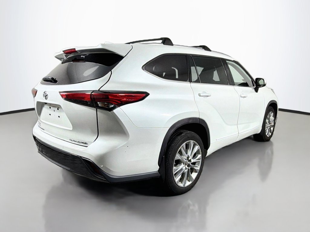 Used 2023 Toyota Highlander Limited AWD/4WD image 6