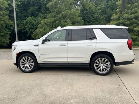 Used 2023 GMC Yukon Denali RWD image 6
