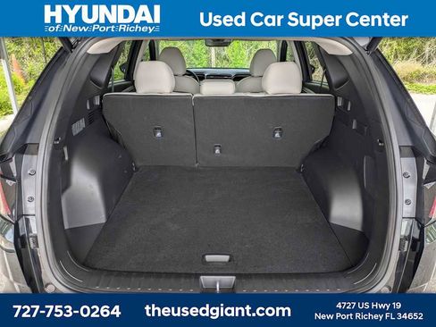 Certified 2024 Hyundai Tucson Limited FWD image 12