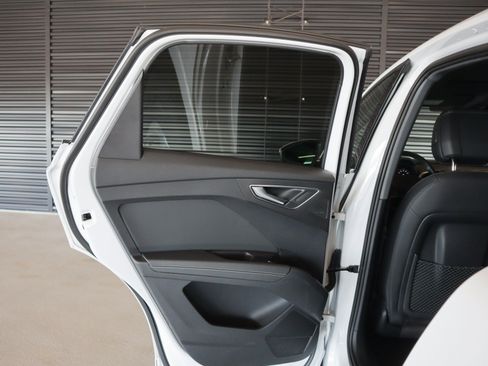 Used 2023 Audi Q4 e-tron Premium Plus w/ Premium Plus AWD/4WD image 26