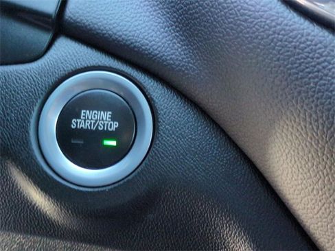 Certified 2021 Chevrolet Equinox LT image 17