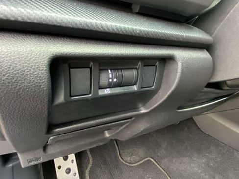 Used 2025 Subaru Crosstrek 2.5i Sport AWD/4WD image 21