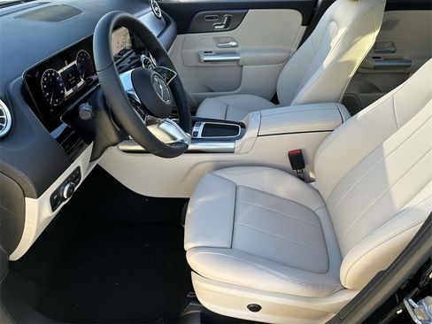 New 2025 Mercedes-Benz GLA 250 image 20
