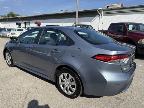 Used 2021 Toyota Corolla LE FWD image 5