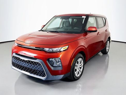 Used 2022 Kia Soul LX FWD image 4