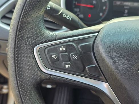 Used 2022 Chevrolet Malibu LT FWD image 27