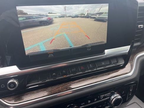 Used 2022 GMC Sierra 1500 Elevation image 19