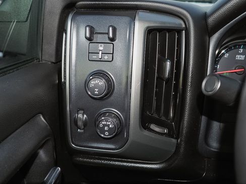 Used 2018 Chevrolet Silverado 1500 LT w/ All Star Edition image 26