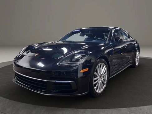 Used 2018 Porsche Panamera 4 image 1