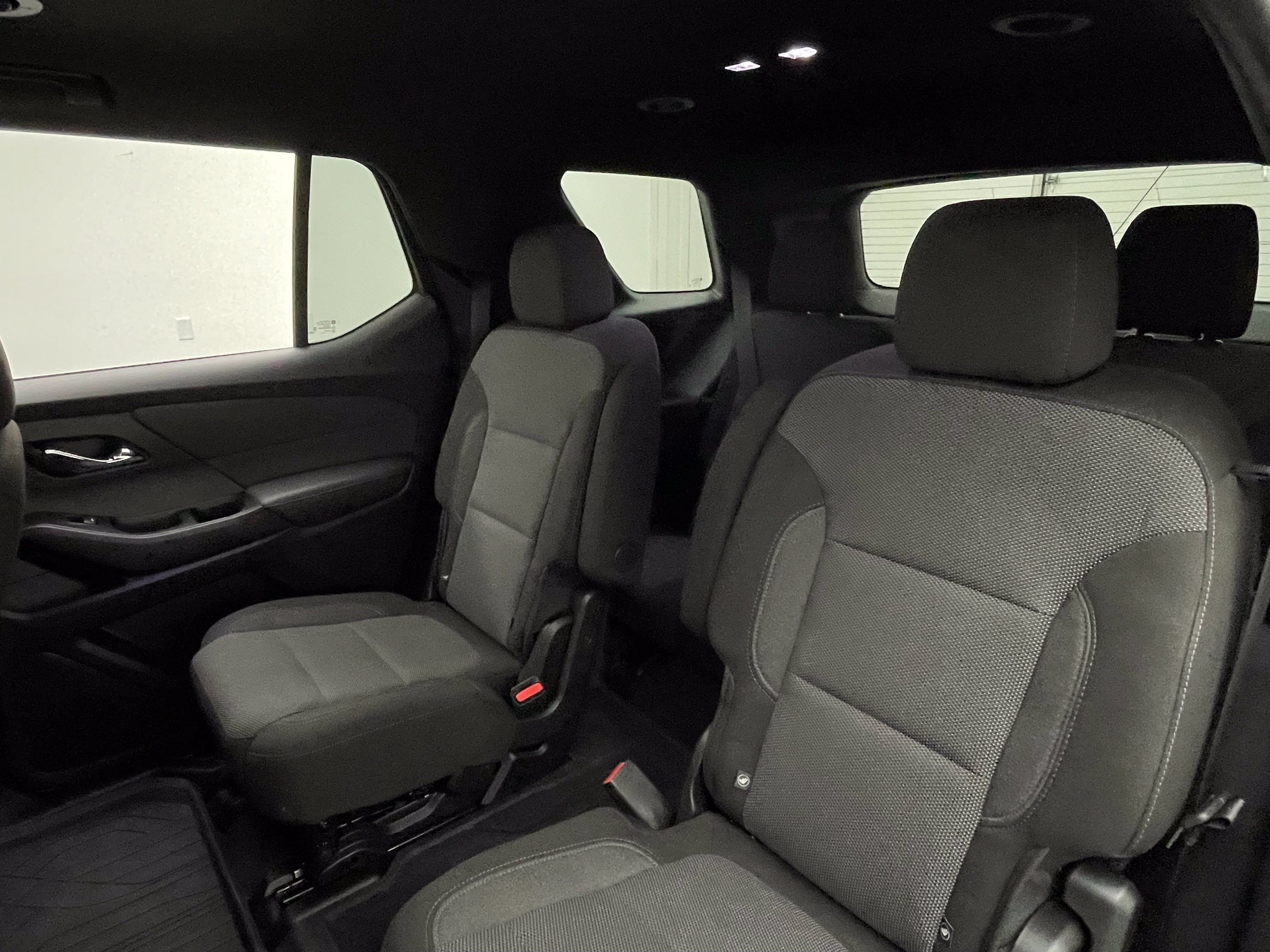 Used 2023 Chevrolet Traverse LT FWD image 42