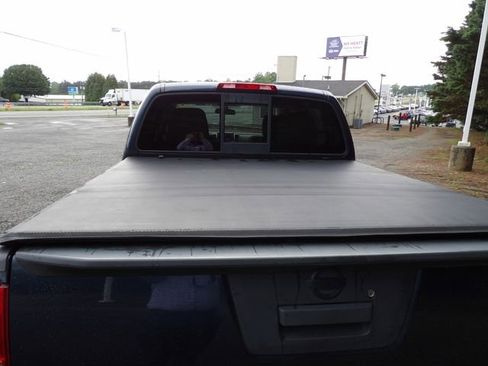 Used 2015 Nissan Frontier SV AWD/4WD image 8