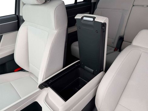 New 2026 Hyundai Santa Fe SE FWD image 38