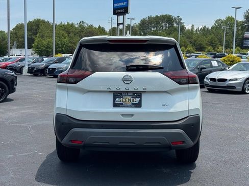Used 2022 Nissan Rogue SV FWD image 4
