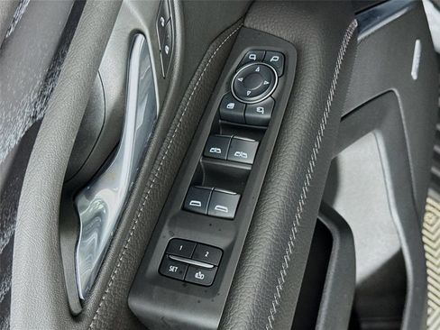 Used 2024 GMC Yukon Denali AWD/4WD image 19