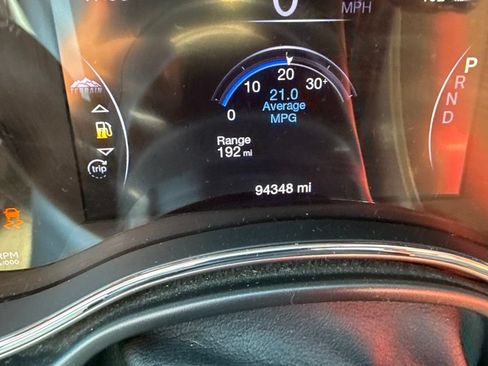 Used 2021 Jeep Grand Cherokee Limited AWD/4WD image 5