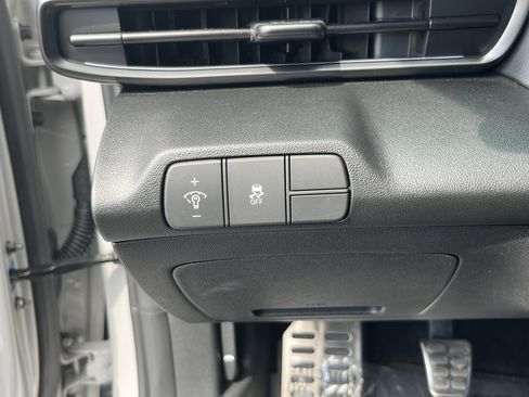 Certified 2025 Hyundai Elantra N image 25