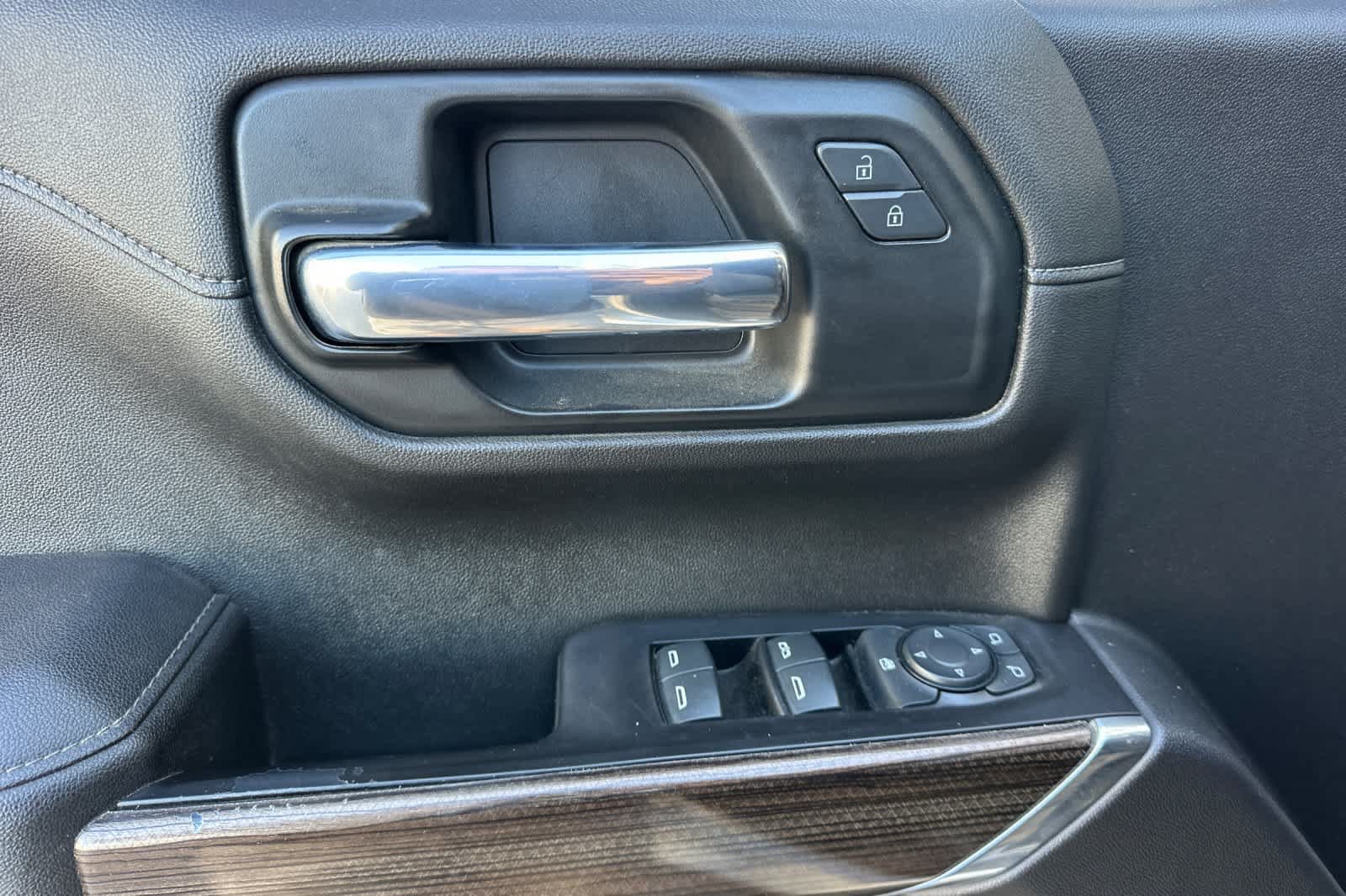Used 2020 Chevrolet Silverado 1500 RST w/ All-Star Edition RWD image 15